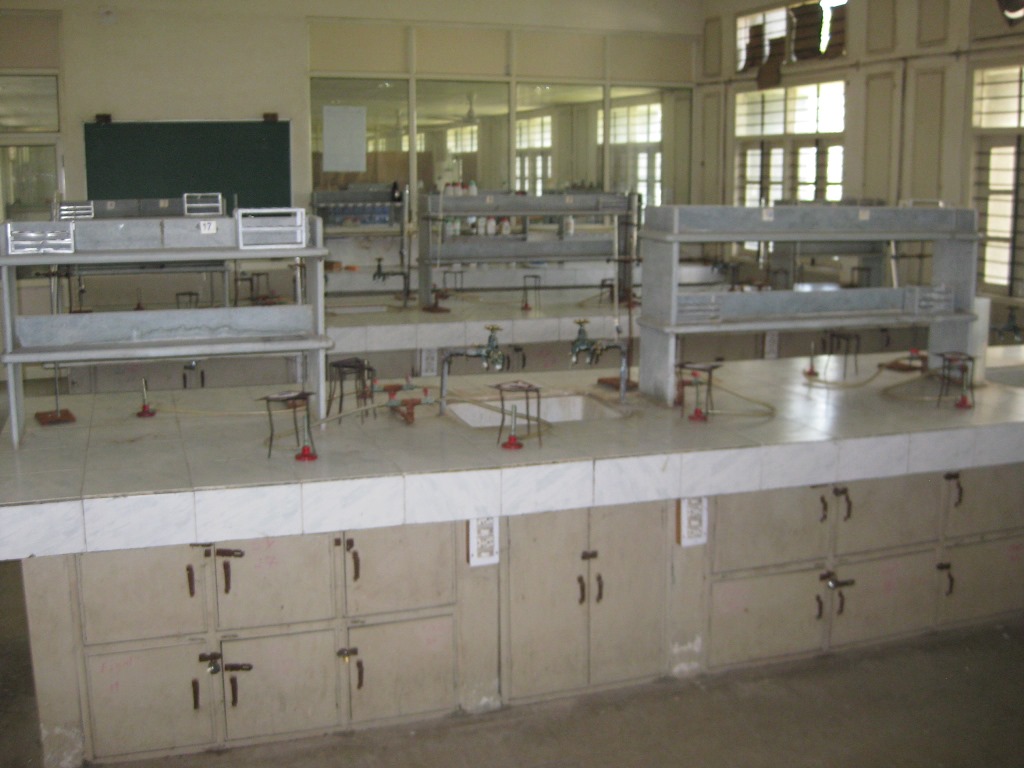 Pharm Analysis and Chemistry Lab